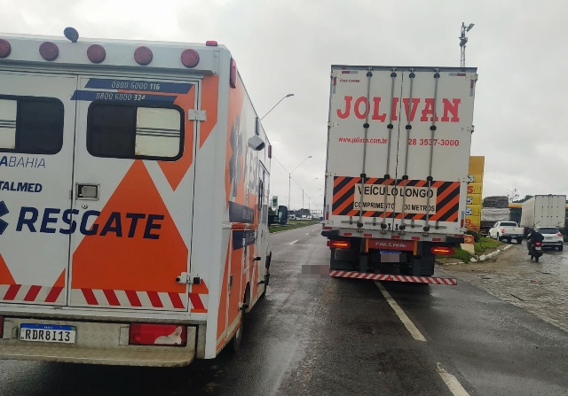 Motociclista morre vítima de atropelamento na BR-324. (Foto: Reprodução/ PRF)