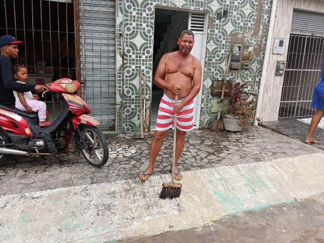 Moradores sofrem prejuízos após canal transbordar no Feira X_ Foto Paulo José_Acorda Cidade