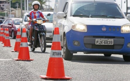 Detran-BA alerta para regras de circulação de ciclomotores, triciclos e quadriciclos