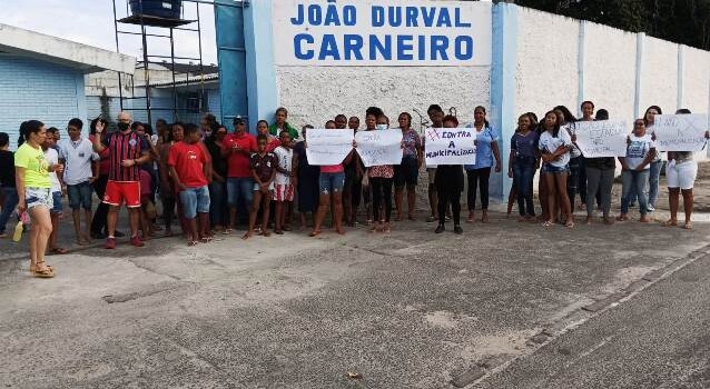 Manifestação Colégio João Durval_Foto Paulo José_Acorda Cidade