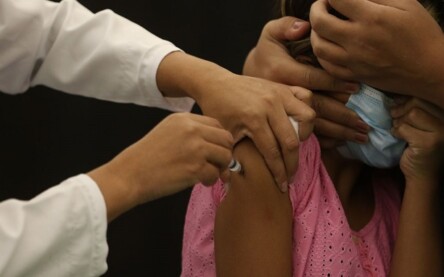 trbr6447-Lote-de-754-mil-doses-da-Coronavac-vai-reforcar-vacinacao-de-criancas-tania-rego-agencia-brasil-640