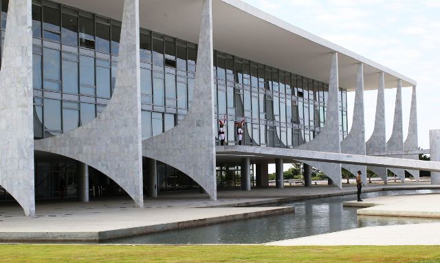 Palácio do Planalto na Praça dos Três Poderes em Brasília