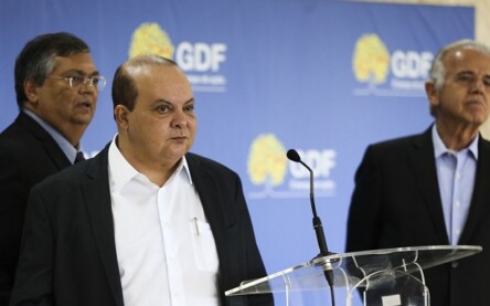 Os futuros ministro da Justiça, Flavio Dino, e da defesa, José Múcio Monteiro falam  à imprensa após reunião com o governador do Distrito Federal, Ibaneis Rocha