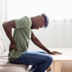 Ortopedista explica erros mais cometidos com a coluna no dia a dia 