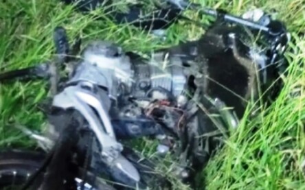 Acidente envolveu duas motocicletas e um caminhão