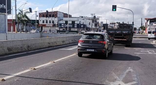 Viaduto da João Durval com a Presidente _ Foto Ed Santos _ Acorda Cidade