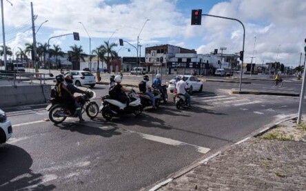 Viaduto da João Durval com a Presidente _ Foto Ed Santos _ Acorda Cidade