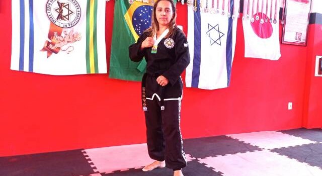 Professora Gabriela Farias _ Faixa preta em Krav Magá_ Foto Ed Santos_Acorda Cidade