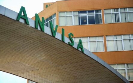 Fachada do edifício sede da Agência Nacional de Vigilância Sanitária (Anvisa).
