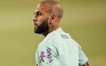 Daniel Alves é absolvido