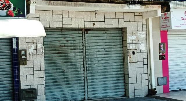 Fechamento dos Correios e atendimentos de saúde são alvo de protesto em Humildes _Foto Ed Santos_Acorda Cidade