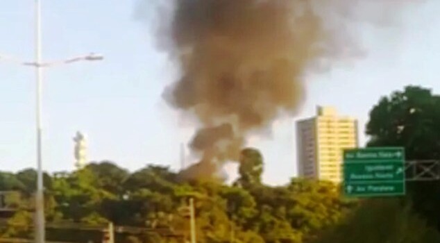 Galpão pegou fogo em Salvador nesta sexta (20