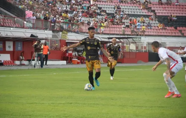 Atlético-BA poupa jogadores e perde para o Náutico em casa na estreia da Copa do Nordeste