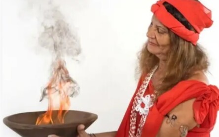 Morre aos 89 anos a sambista baiana Claudete Macedo, autora de 'Flor de Laranjeiras'