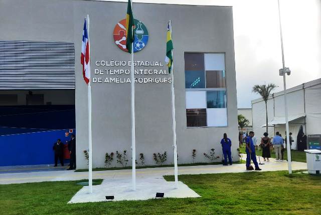 Inauguração do Colégio de Tempo Integral de Amélia Rodrigues. (Foto: Ney Silva/Acorda Cidade)