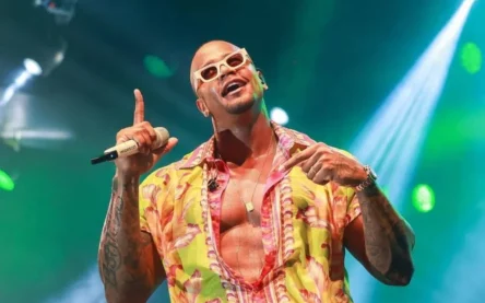 'Zona de Perigo', de Léo Santana, vence os troféus Bahia e Band Folia 2023