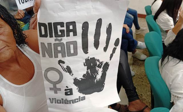 Protesto de mulheres contra machismo na Câmara_ Foto Paulo José_Acorda Cidade