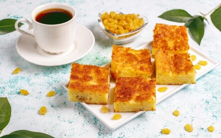 Aprenda a fazer Bolo de Milho com Goiabada Aprenda a fazer Bolo de Milho com Goiabada