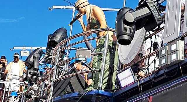 Luiza Sonza e Timbalada no Carnaval de Salvador_ Foto Sérgio Di Salles