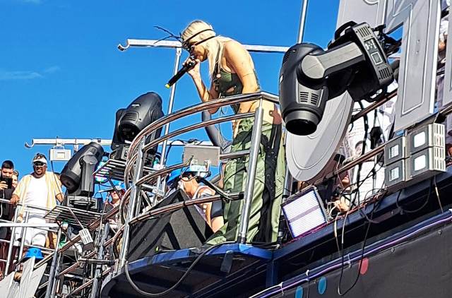 Luiza Sonza e Timbalada no Carnaval de Salvador_ Foto Sérgio Di Salles