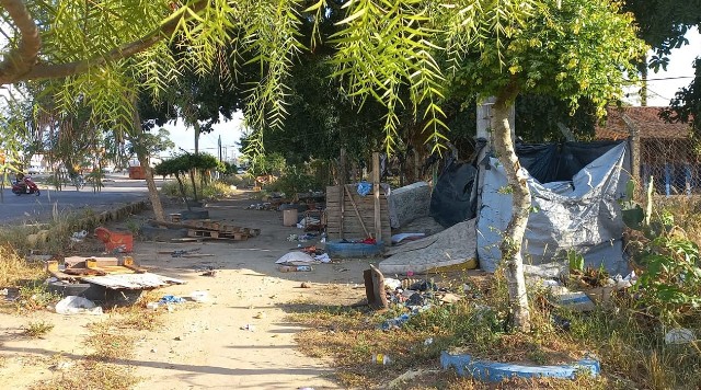 Familia retirada da rua Foto Divulgacao Secom