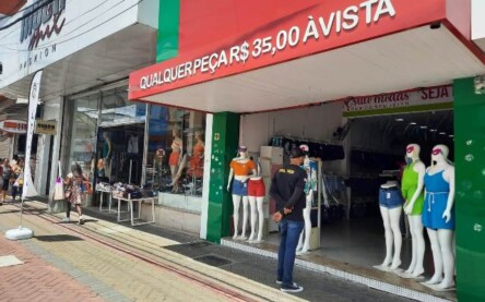 Comércio Segunda de Carnaval_ Foto Ney Silva_Acorda Cidade (1)