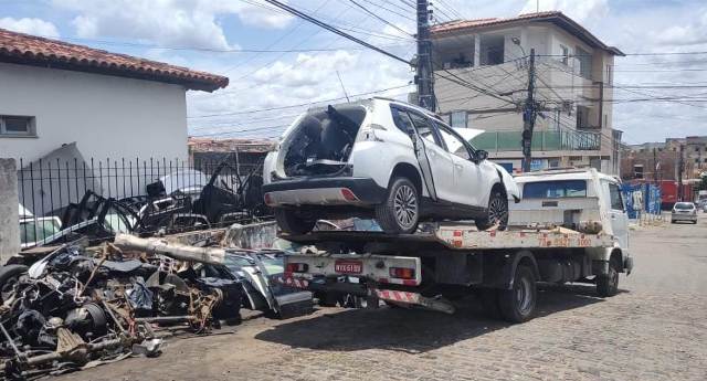 Veículo roubado_ Foto Polícia Militar