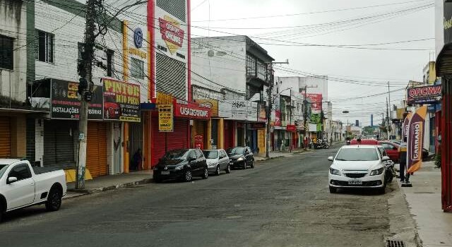 Comércio fechado _ Foto Ed Santos_ Acorda Cidade