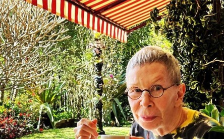 Marido de Rita Lee diz que cantora “está bem, se fortalecendo”