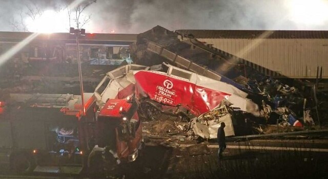 trens trem colisão grécia larissa