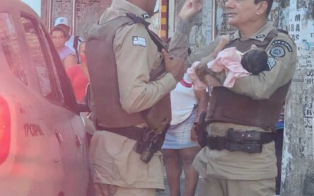 PM resgata bebê recém-nascido em estado de abandono
