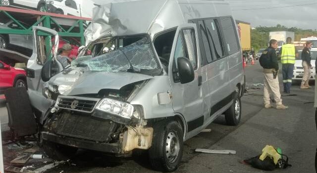 O trânsito ficou lento e a retenção chegou a cerca de 02 km, segundo informações da ViaBahia. A pista já foi liberada. 