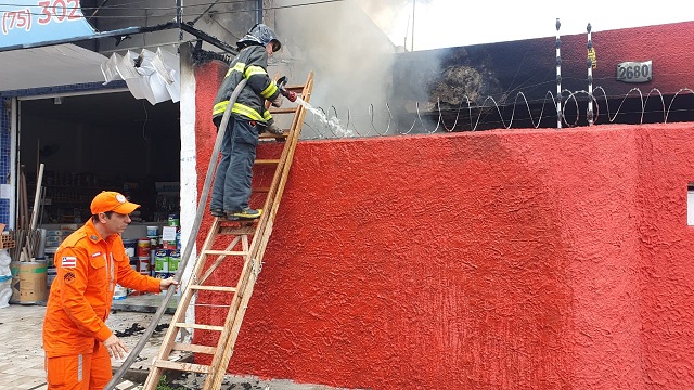 Incêndio no Tomba