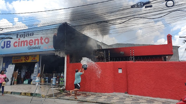 Incêndio no Tomba