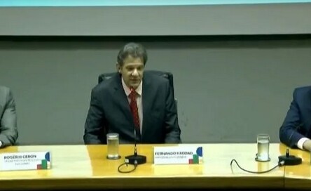 Haddad durante anúncio de reparação de perdas de estados com redução do ICMS — Foto: Reprodução