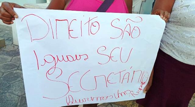 Barraqueiros protestam contra mudança de local de trabalho na Micareta de Feira