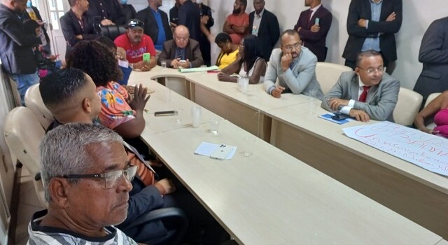 Sem acordo com secretário, barraqueiros alegam que continuarão protestando contra mudança de localização na Micareta