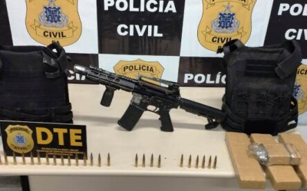 Fuzil apreendido na Queimadinha_ Foto Polícia Civil
