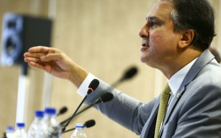Brasília (DF), 22/03/2023 - O ministro da Educação, Camilo Santana, durante o encontro “Alfabetiza Brasil: diretrizes para uma política nacional de alfabetização das crianças”. Brasília (DF), 22/03/2023 - O ministro da Educação, Camilo Santana, durante o encontro “Alfabetiza Brasil: diretrizes para uma política nacional de alfabetização das crianças”.