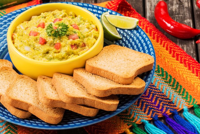 Guacamole-com-Torradas-Integrais-