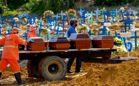 Mortes por covid_ foto Alex Pazuello Prefeitura de Manaus