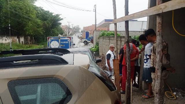 Feto encontrado morto no bairro Eucalipto_ Foto Ed Santos Acorda Cidade