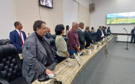 Em sessão especial, Câmara faz homenagem aos juristas Ruy Barbosa e Roque Aras
