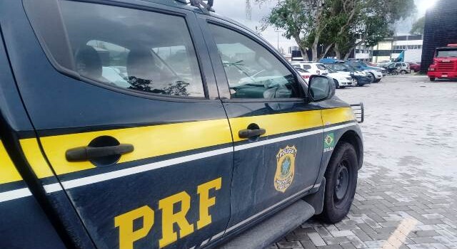 Apreensão de drogas_ PRF 116 sul_ foto ed santos acorda cidade
