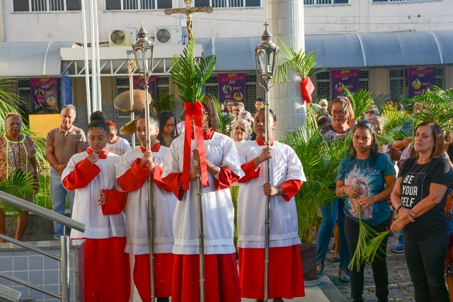 procissão de domingo de ramos em Feira de Santana