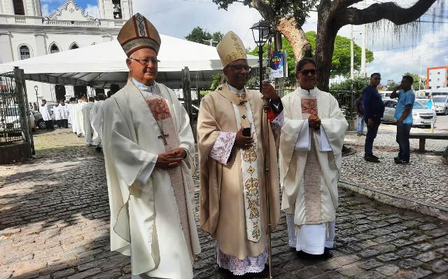 Missa dos Santos Oléos na Catedral de Sant'ana. (Foto: Ney Silva/Acorda Cidade)