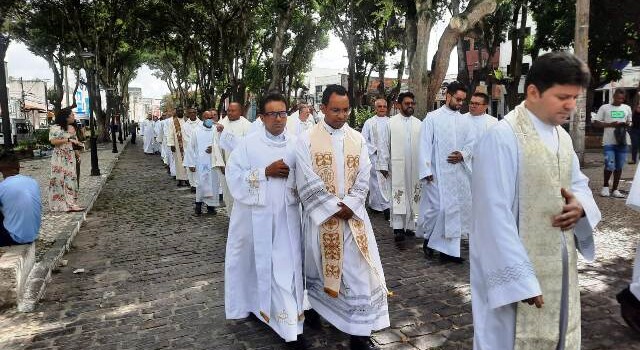 Missa dos Santos Oléos na Catedral de Sant'ana. (Foto: Ney Silva/Acorda Cidade)