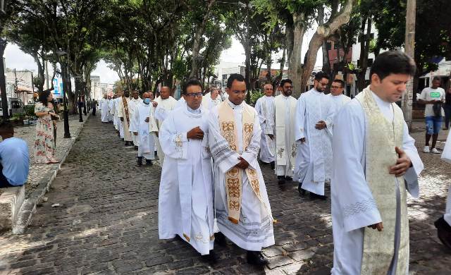 Missa dos Santos Oléos na Catedral de Sant'ana. (Foto: Ney Silva/Acorda Cidade)