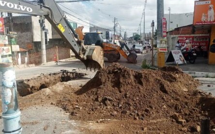 Obra da Rua Arizona Tomba_ Foto Ed Santos Acorda Cidade