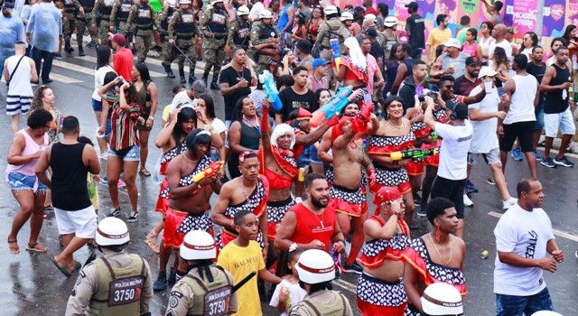 Timbalada_ Fotolaianecruzacordacidade